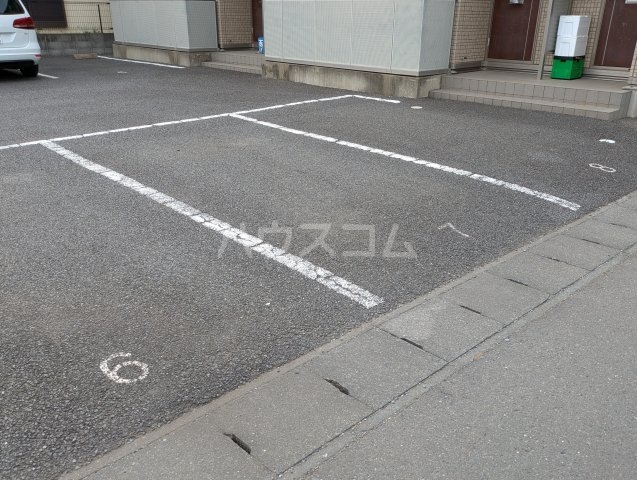 17/18 駐車場