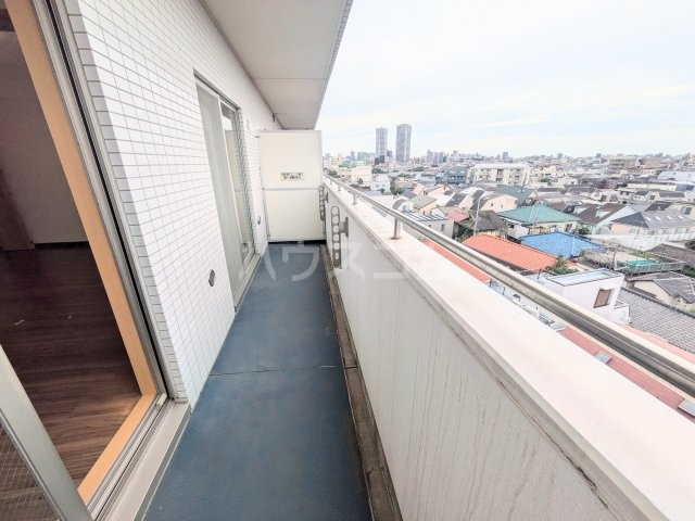 15/28 バルコニー