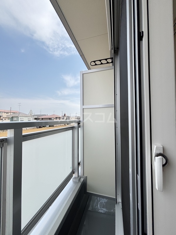 26/30 エントランス