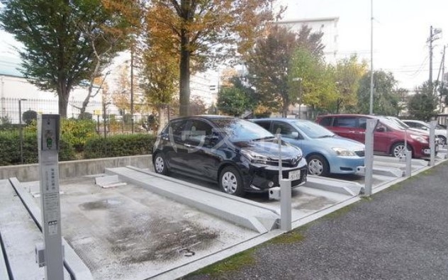 24/28 駐車場
