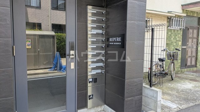 18/24 エントランス