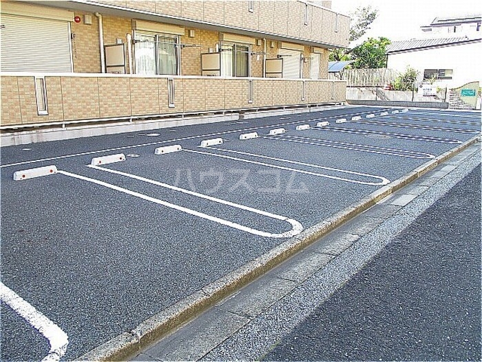 15/17 駐車場