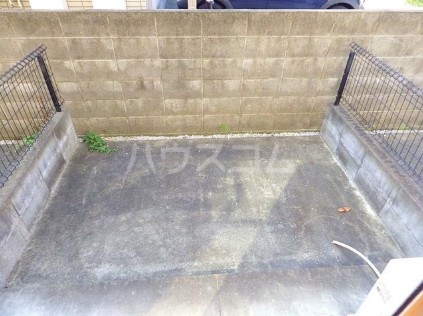 16/27 バルコニー