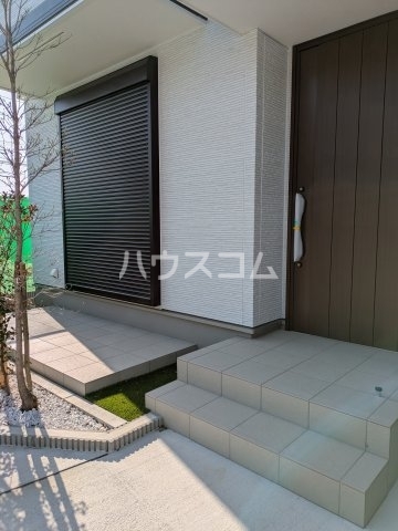 28/30 エントランス