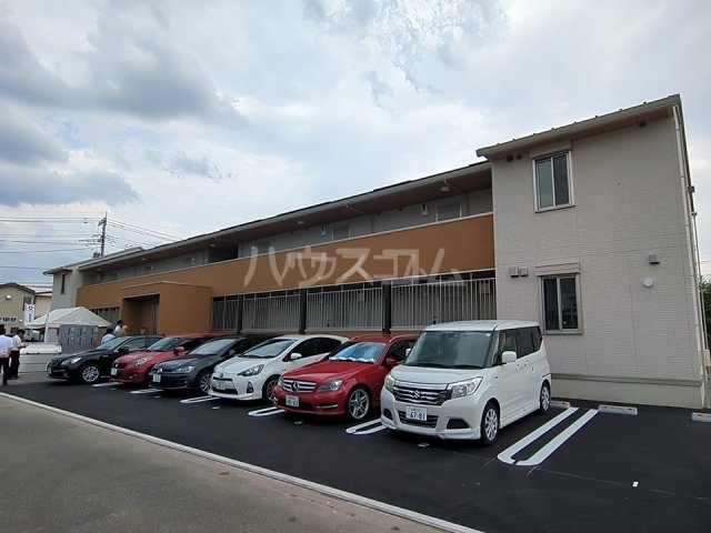 26/28 駐車場