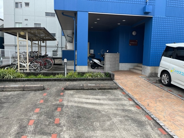 22/28 駐車場