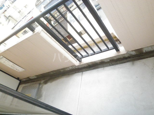 19/30 バルコニー