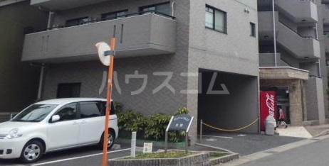22/26 駐車場