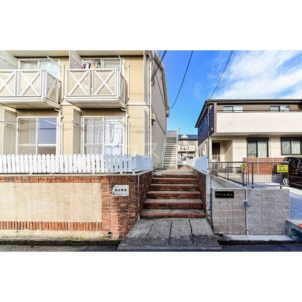 14/16 エントランス