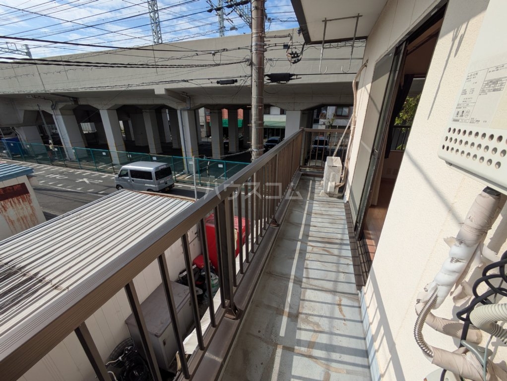 25/30 バルコニー