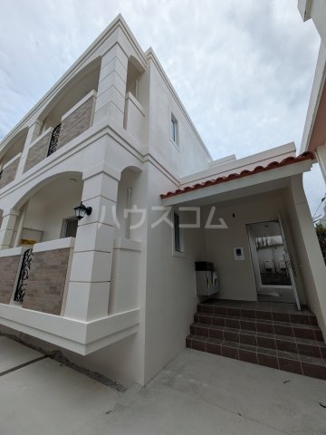 21/30 エントランス