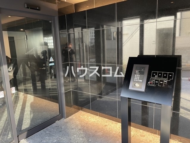 25/30 エントランス