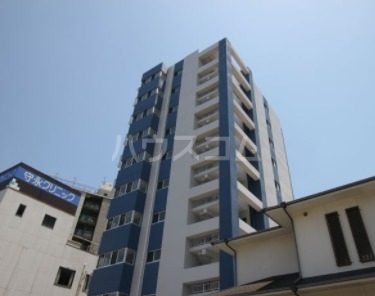 18/26 エントランス