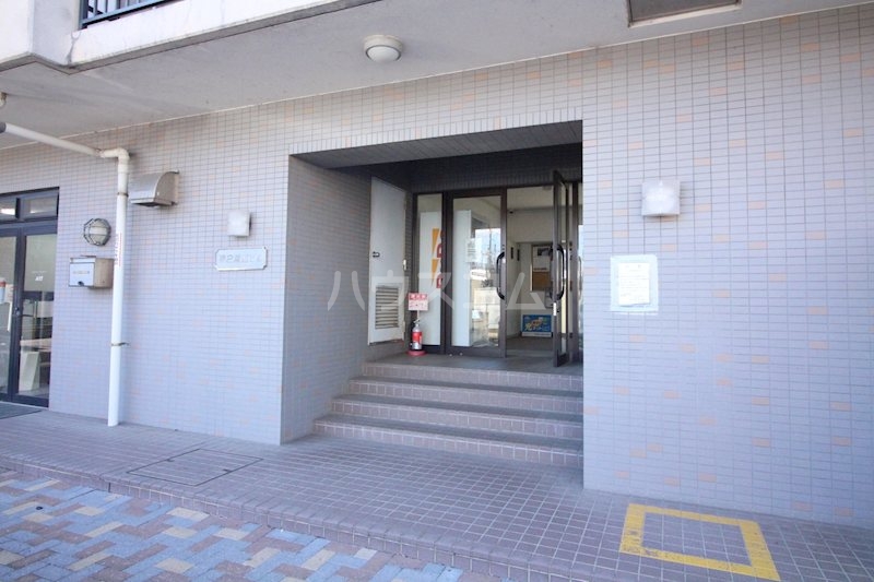 20/28 エントランス