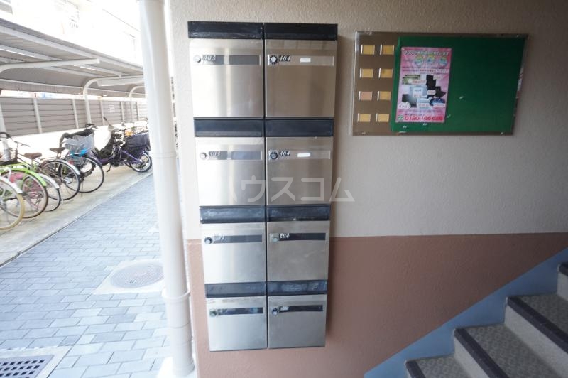 28/30 エントランス