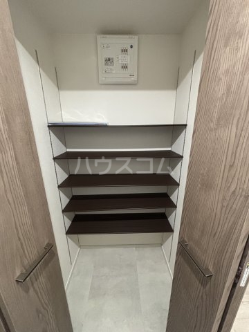 24/30 エントランス