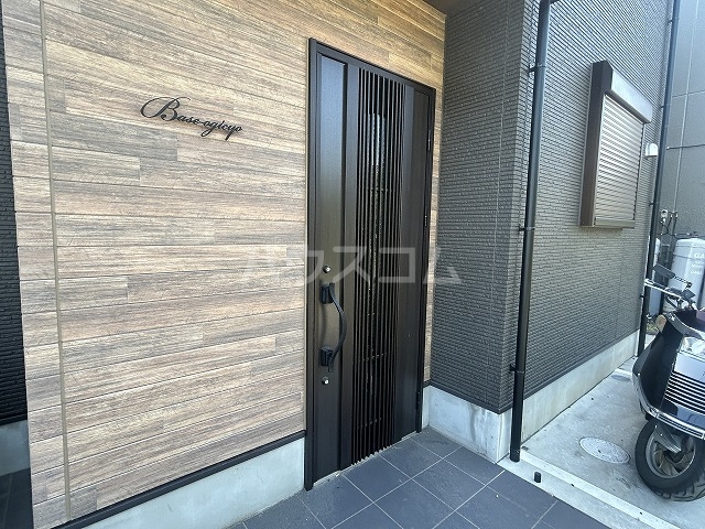 29/30 エントランス