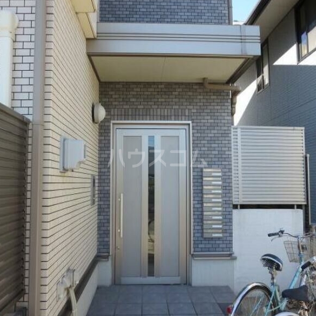 2/2 エントランス