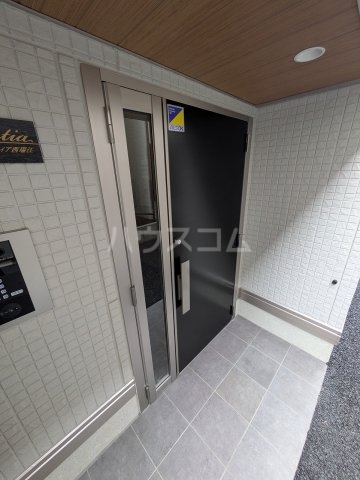 2/4 エントランス