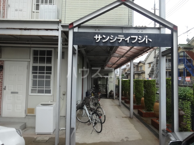 15/25 エントランス