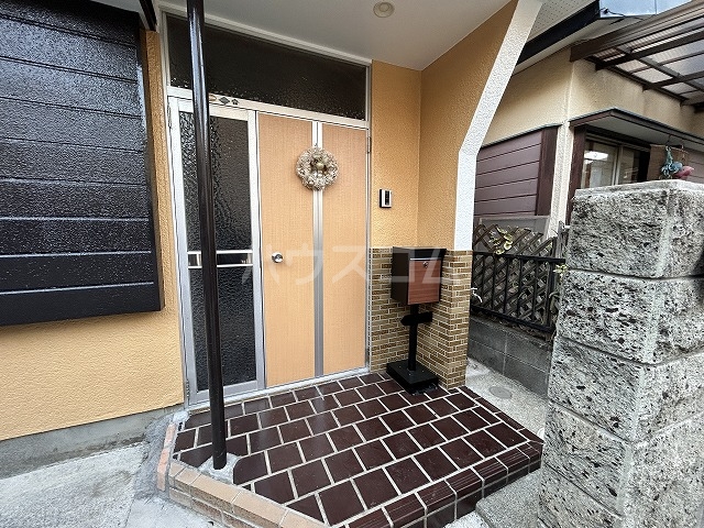 2/4 エントランス