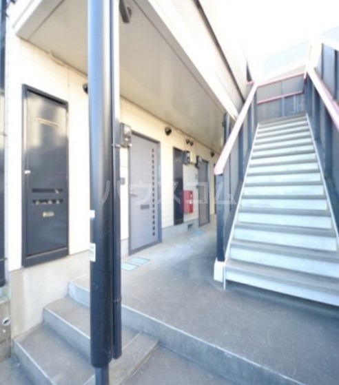 16/18 エントランス