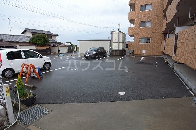 21/29 駐車場