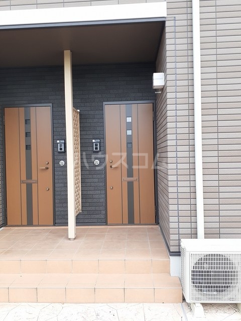 22/29 エントランス