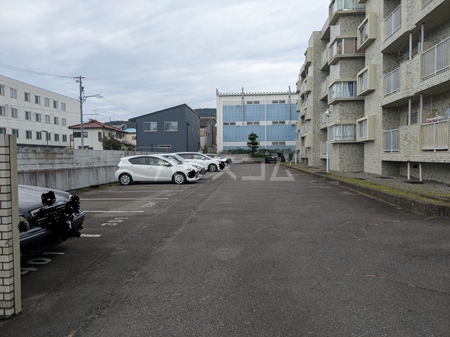 28/29 駐車場