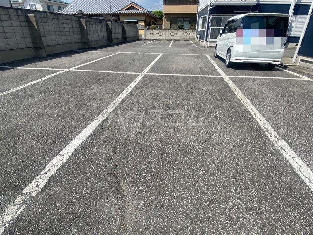 23/24 駐車場
