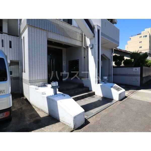 3/4 エントランス