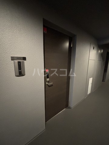 22/30 エントランス