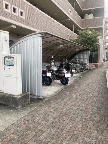 25/30 駐車場