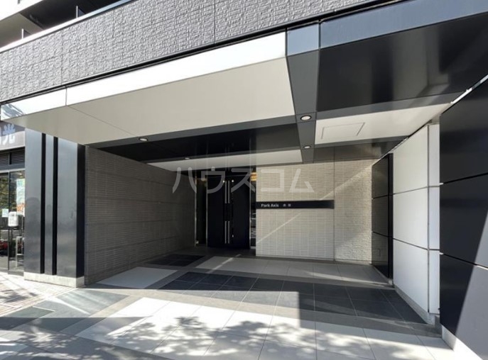 17/27 エントランス