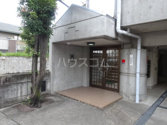 25/30 エントランス