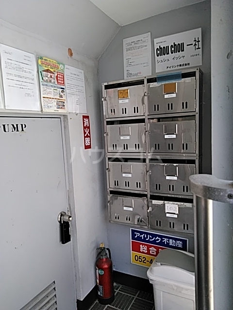 17/26 エントランス