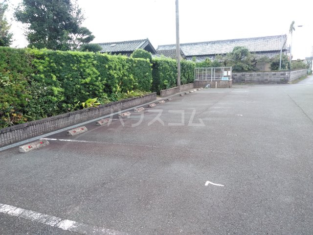 17/25 駐車場