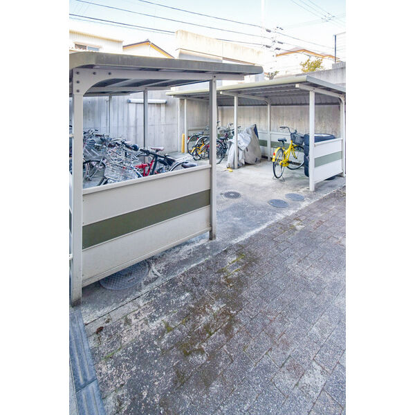 24/26 駐車場