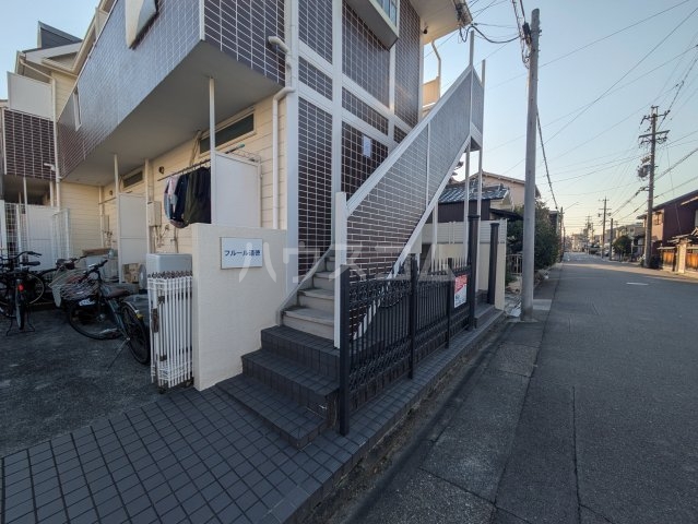 2/7 エントランス