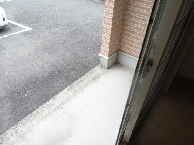 18/27 バルコニー