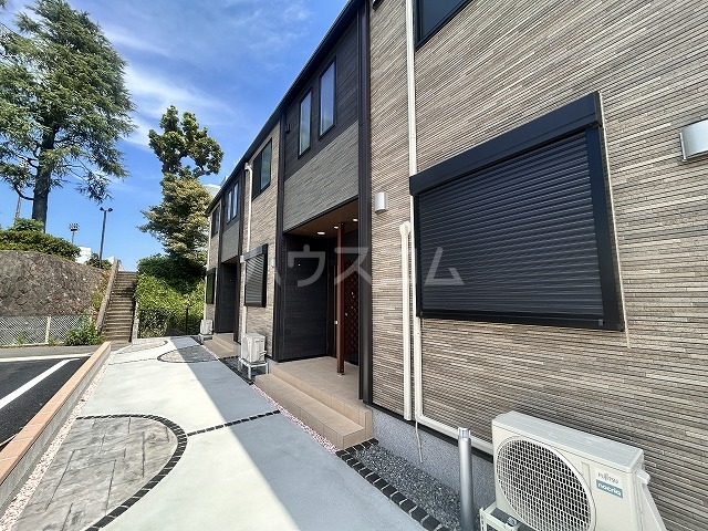 28/30 エントランス