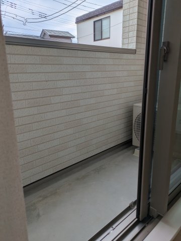 18/28 バルコニー