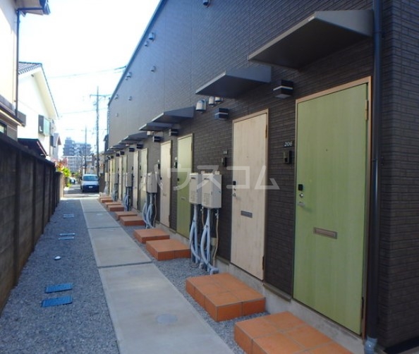 17/27 エントランス