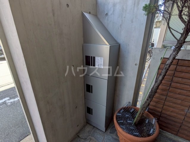 18/26 エントランス