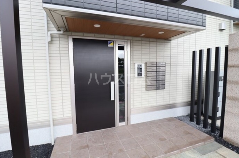 18/29 エントランス