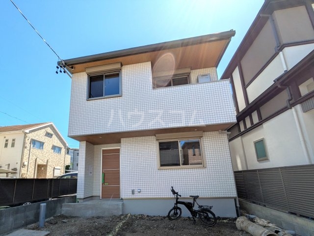 20/22 エントランス