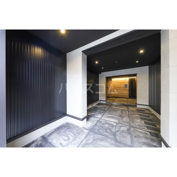 14/22 エントランス