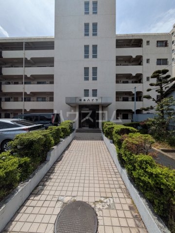 22/30 エントランス