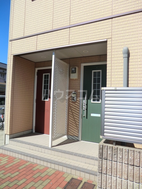 2/3 エントランス