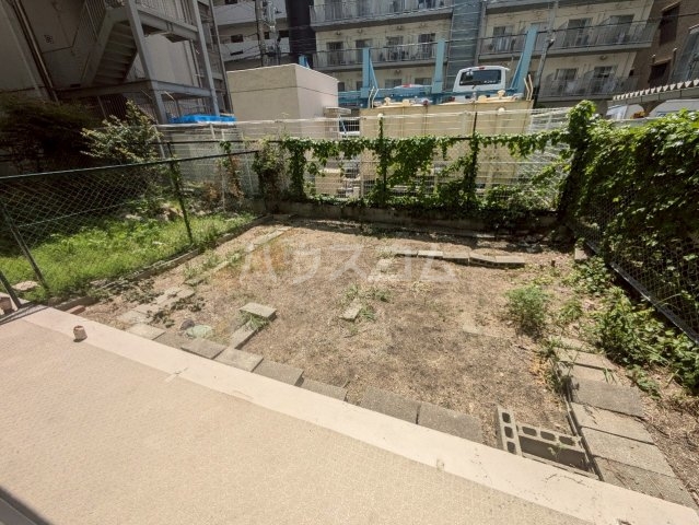 21/30 バルコニー